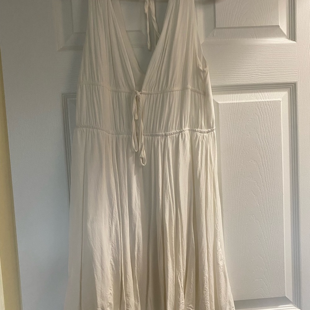 Elegant Cream Sleeveless Dress